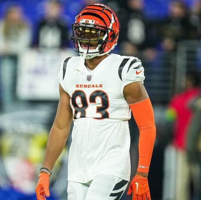 “Bengals Lose Burrow: Sprained Wrist in Loss to Ravens